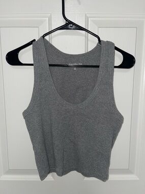 Abercrombie & Fitch Heather Gray Cropped Ribbed Tank